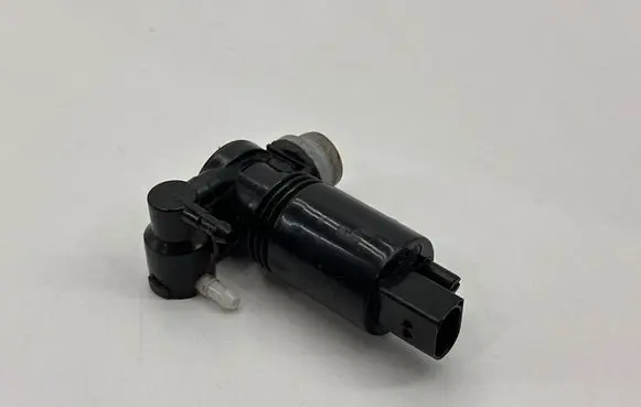 Volvo XC40 Windscreen/windshield washer pump 31693155 1057439003 459343