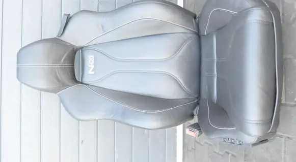 Aston Martin Vantage III Front driver seat 