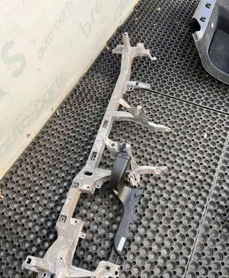 Volvo V90 Cross Country Dashboard cross member/frame bar 