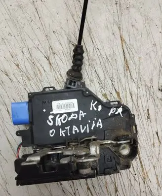 Skoda Octavia Mk2 (1Z) Front door lock 3D1837015AB A00467
