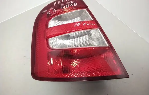 Skoda Fabia Mk1 (6Y) Rear/tail lights 6Y6945095 6Y6945111