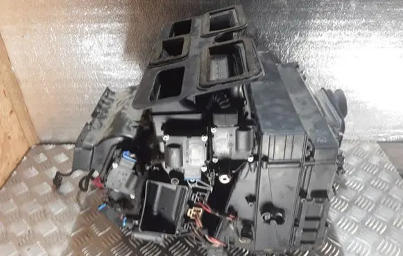 Audi A6 S6 C6 4F Interior heater climate box assembly 4F1820351P