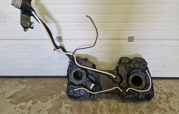 Volkswagen Tiguan Fuel tank 5QF201021DN 5Q020106