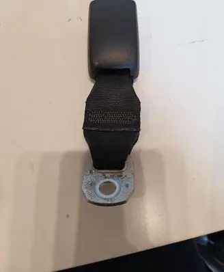 Peugeot 107 Rear seatbelt buckle E034501 B480