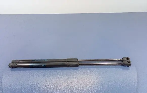 Peugeot 3008 I Shock absorber/damper mounting bracket 9683207080