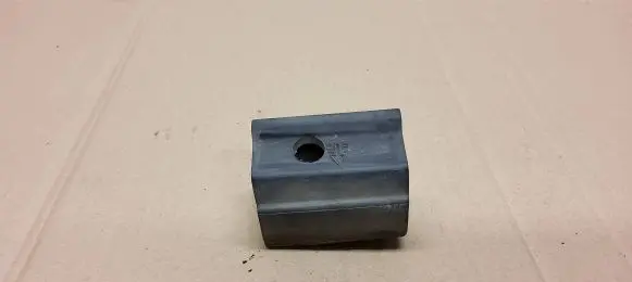 Jeep Grand Cherokee Tailgate/trunk/boot lid buffer 05109694AA 55113346AA 61057428