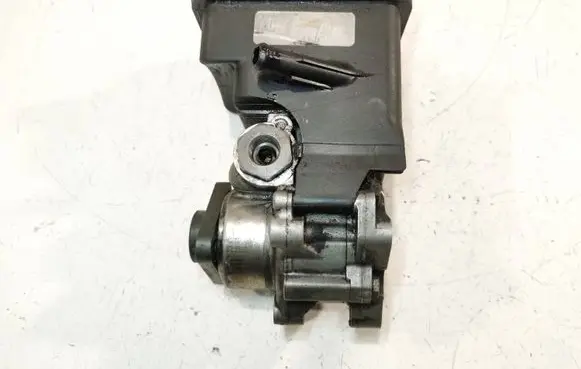 BMW X5 E53 Power steering pump