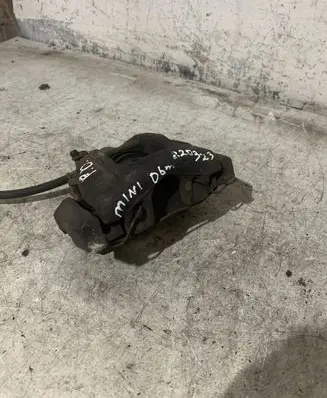 Mini One - Cooper R50 - 53 Front brake caliper