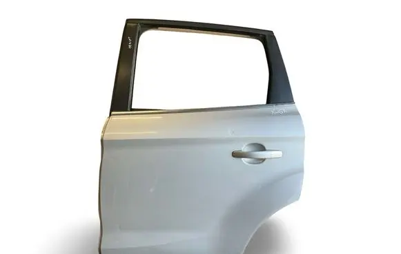 Ford Kuga I Rear door