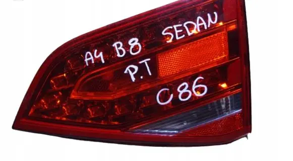 Audi A4 S4 B8 8K Tailgate rear/tail lights
