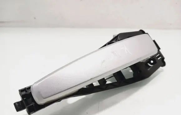 Opel Zafira B Front door exterior handle