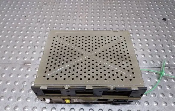 Audi A5 8T 8F Sound amplifier S18031746 4F0035541L