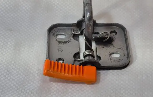 Volkswagen Caddy Engine bonnet/hood lock/latch loop/hook 1K8823186D