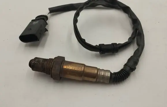 Volkswagen Golf VI Lambda probe sensor 03C906262H 49087463 0258006859
