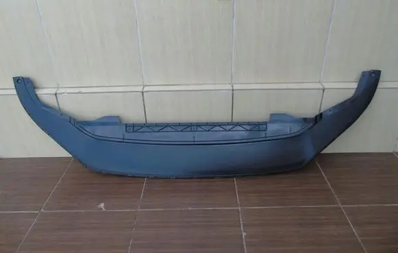 Volkswagen Golf Sportsvan Front bumper lip 