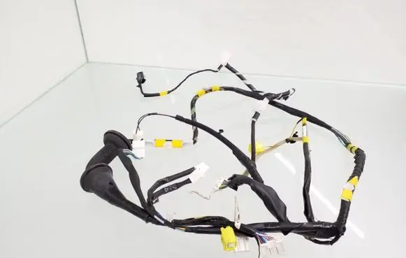 Toyota RAV 4 (XA40) Front door wiring loom 82151 29200 42C70C
