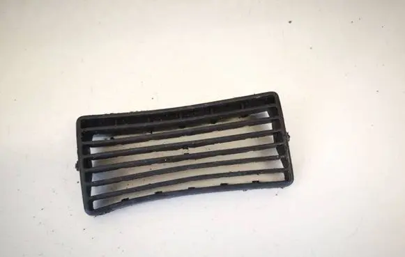 Volkswagen Golf IV Dash center air vent grill 1j0819763a