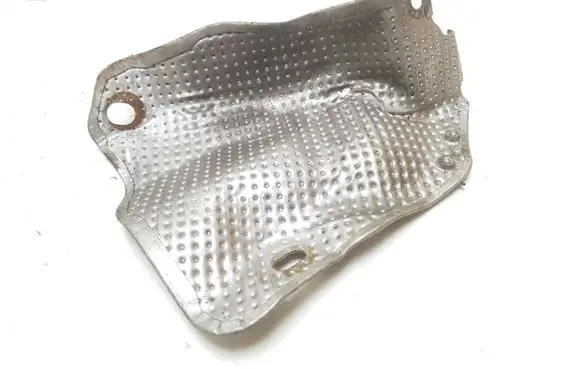 Volvo V40 Heat shield in engine bay 31431153