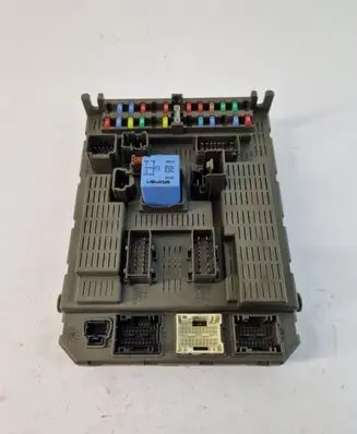 Peugeot 807 Comfort/convenience module 1400310480