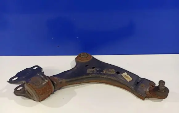 Volvo XC60 Front lower control arm/wishbone 31277526 31317665