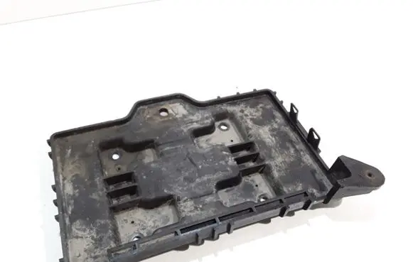 Hyundai Santa Fe Battery tray 