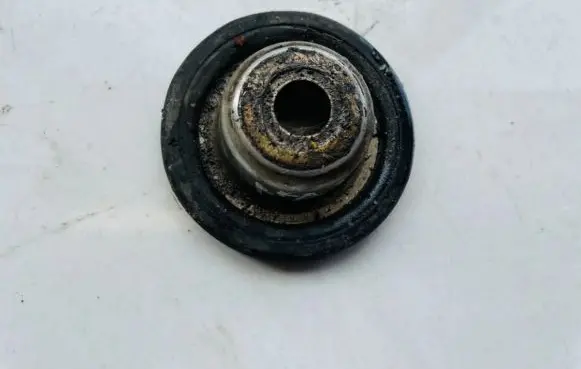 Volkswagen Golf IV Coil spring mount 1j0412319