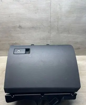 Volkswagen PASSAT B7 Glove box 3C1857114E