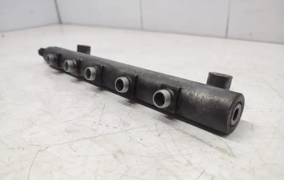 Fuel main line pipe
