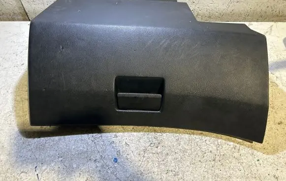 BMW 5 E28 Glove box 1874214