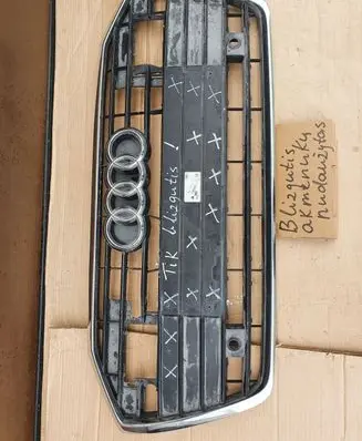 Front bumper upper radiator grill