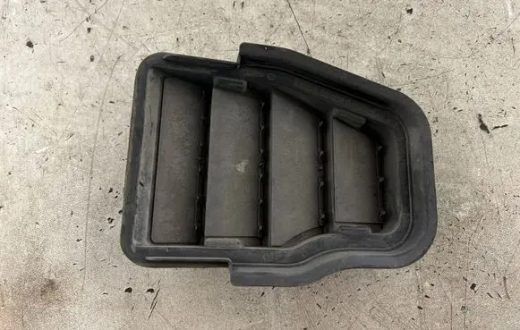 Ford Transit Custom Quarter panel pressure vent BK21B280B63A