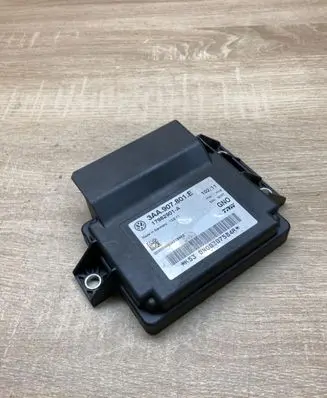 Volkswagen Tiguan Hand brake control module 3AA907801E 17982901A