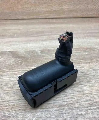 Volkswagen PASSAT B6 Plug wire 3C0906385