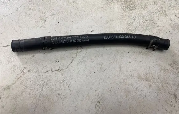 Volkswagen Golf V Vacuum line/pipe/hose 06A133366AD