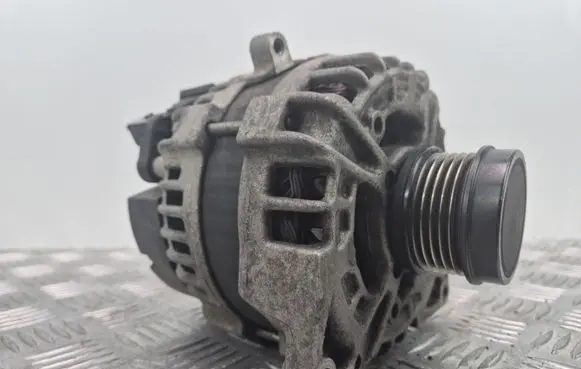 Mercedes-Benz CLA C117 X117 W117 Generator/alternator A0009061903