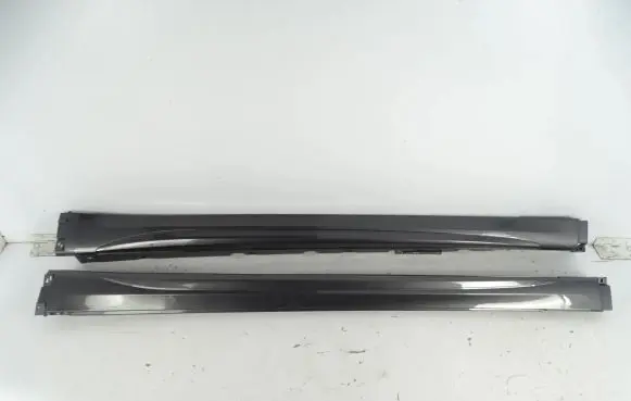 Maserati Grecale Front sill trim cover 670195182