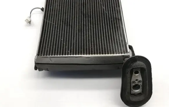 Air conditioning (A/C) radiator (interior)