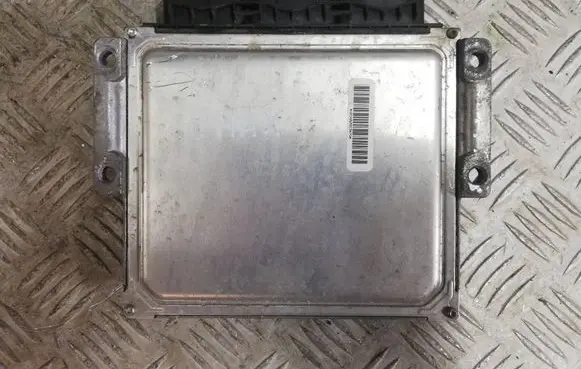 Ford Grand C-MAX Engine control unit/module BV6112A650ADE 28305889 97RI010012