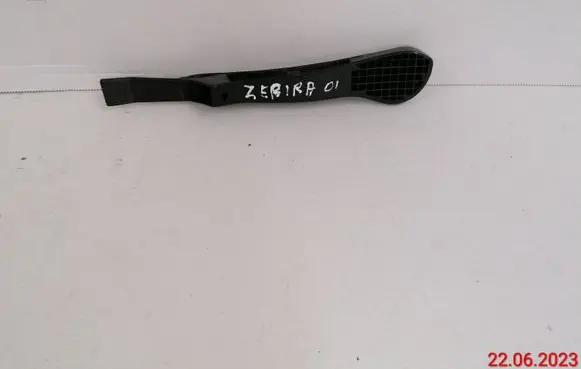 Opel Zafira A Rear seat side bottom trim 90503957