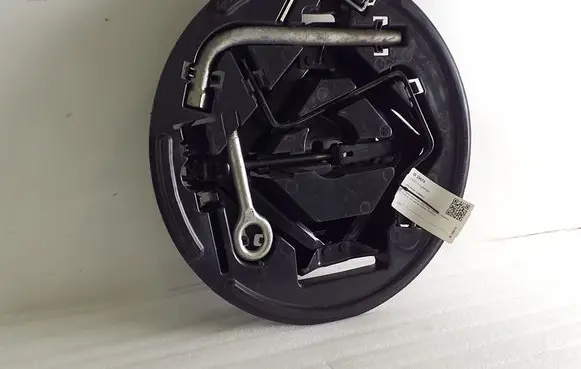 Alfa Romeo Giulietta Tool set 51811832B882