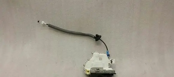 Audi A3 S3 8V Front door lock 8X2837016B