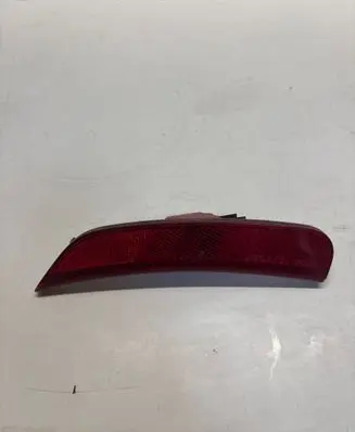 Chrysler Pacifica Rear tail light reflector 68229425AA