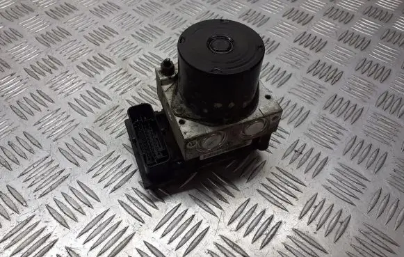 Volkswagen Polo IV 9N3 ABS Pump 6Q0907379BC