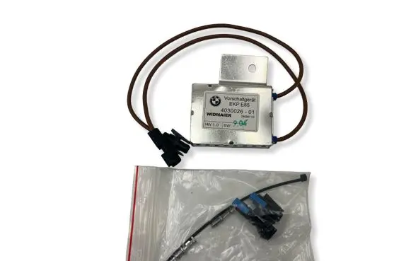 BMW Z4 E85 E86 Aerial antenna amplifier 24658710 4030026 FKPE85