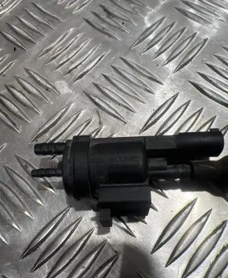 Mercedes-Benz C W204 Valve vacuum 0025401497 48B43625B00