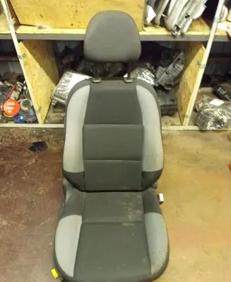 Peugeot 207 Front passenger seat 