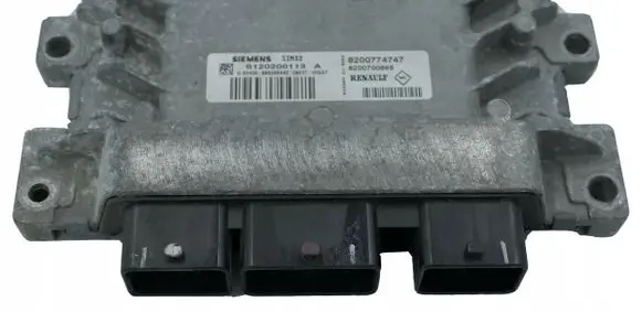 Renault Twingo II Engine control unit/module 8200774747