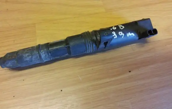 Renault Scenic I High voltage ignition coil 0040100052