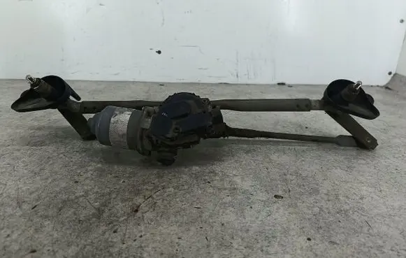 Dodge Caliber Front wiper linkage 