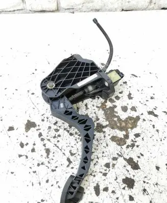 Volkswagen Golf Plus Clutch pedal 1K0721388S
